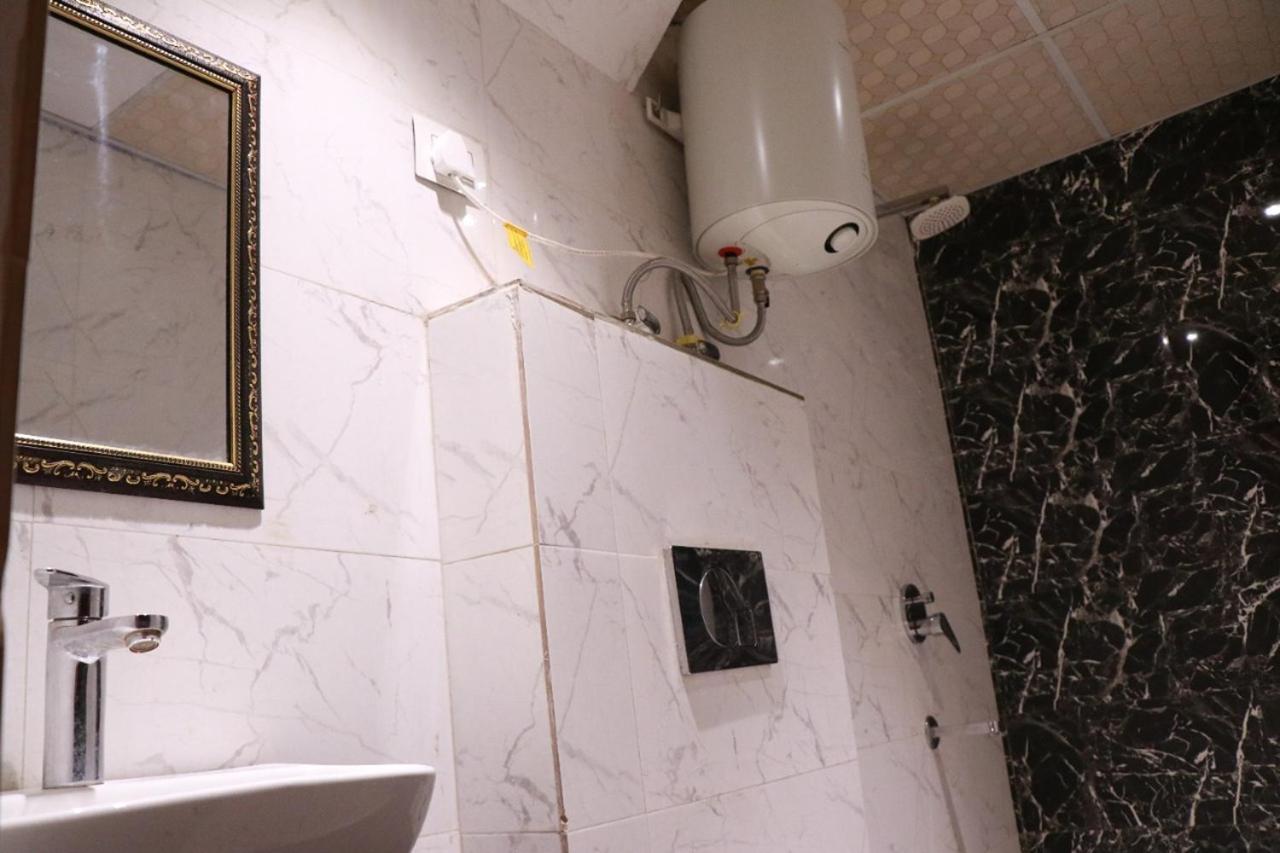 Amrit Hotel Νέο Δελχί Εξωτερικό φωτογραφία