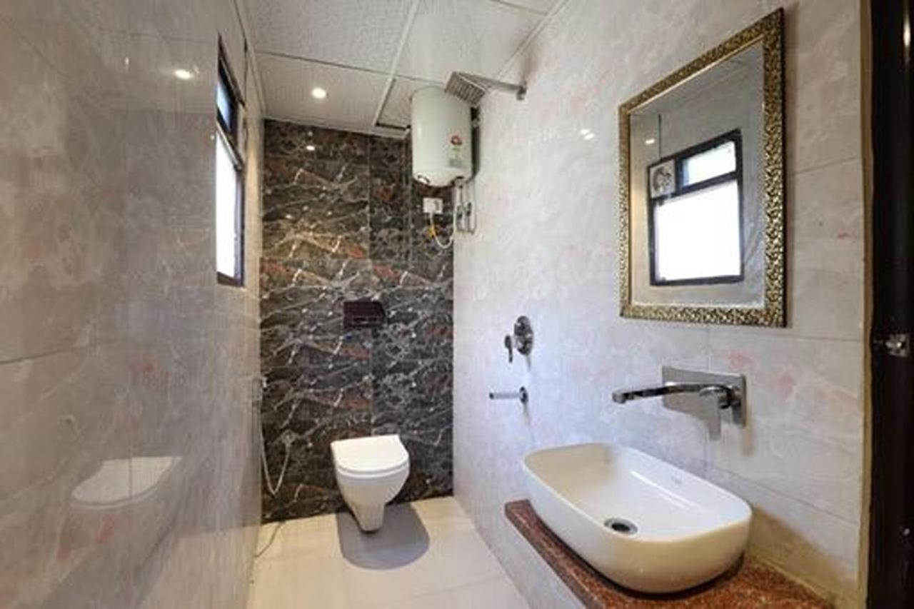 Amrit Hotel Νέο Δελχί Εξωτερικό φωτογραφία
